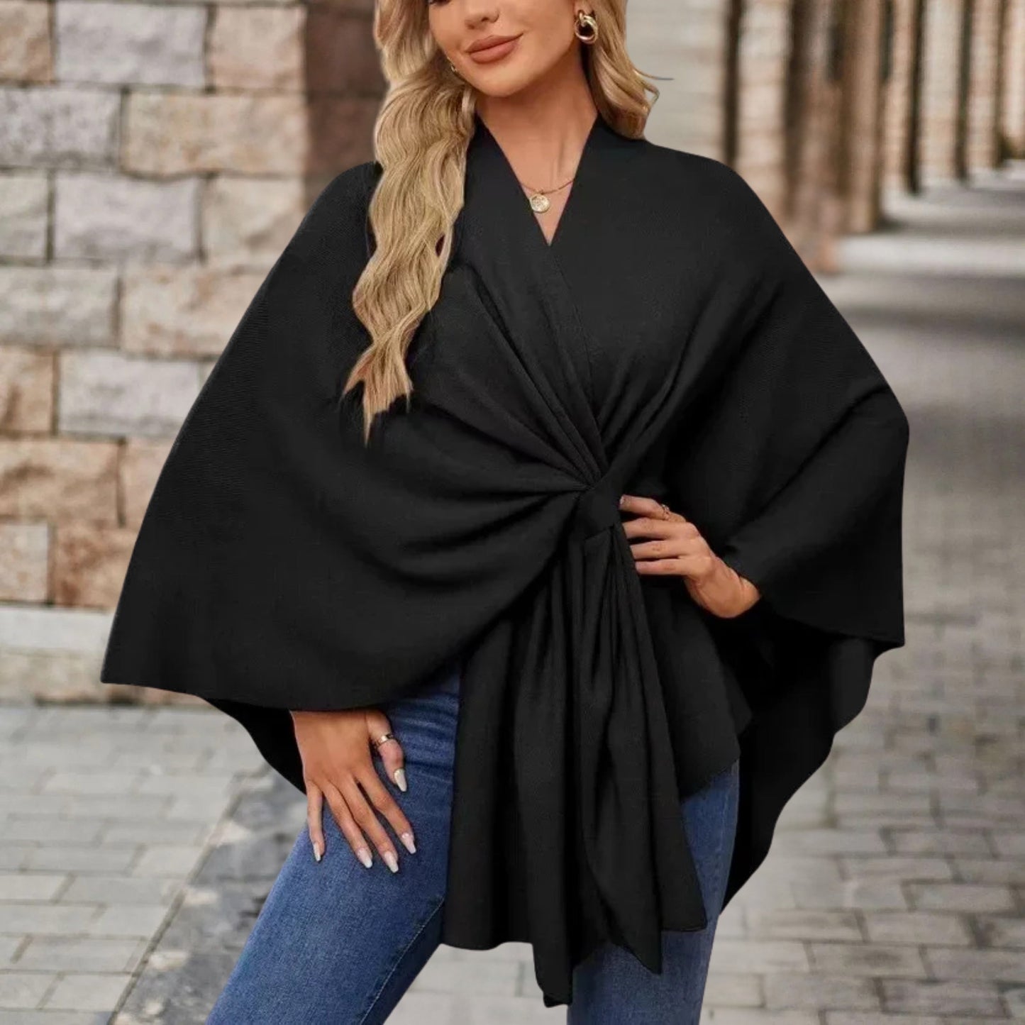 Bettina | Damen Oberteil im Cape-Stil mit Frontknoten