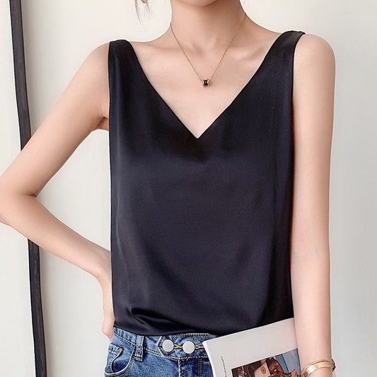 Beatrice | Damen Satin-Top mit tiefem V-Ausschnitt und Drapierung