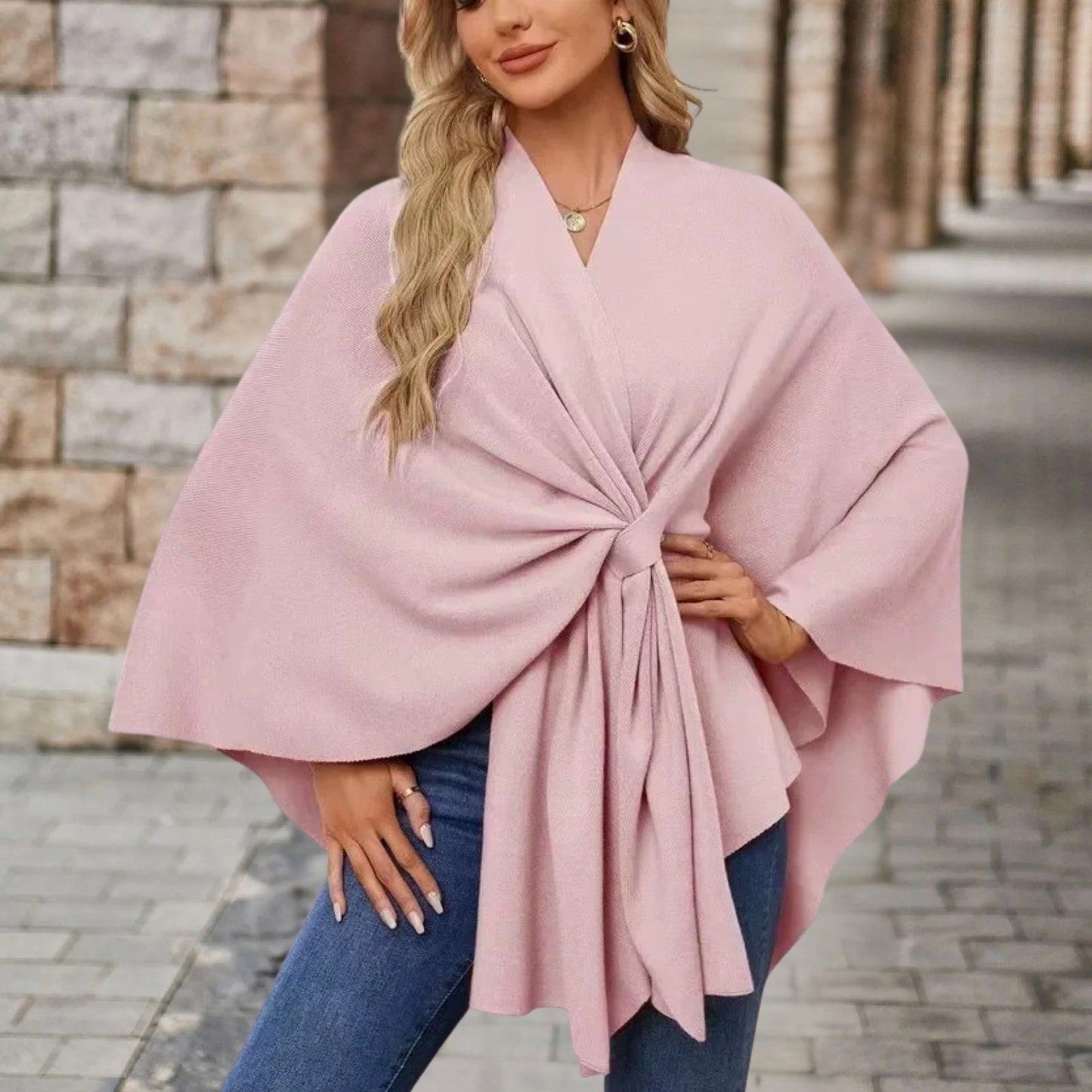Bettina | Damen Oberteil im Cape-Stil mit Frontknoten