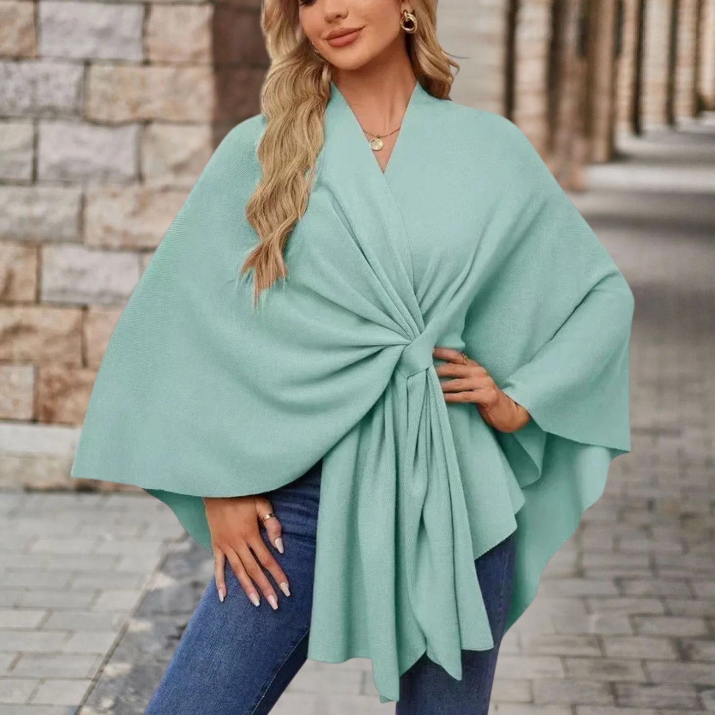 Bettina | Damen Oberteil im Cape-Stil mit Frontknoten