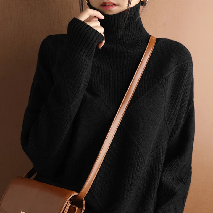 Petra | Damen Strickpullover mit Hohem Kragen und Rautenmuster