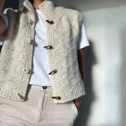 Karin | Damen Klassische Weste mit Knopfdetails und Wärmender Passform