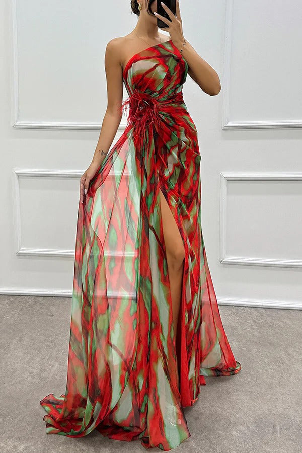 Eva | Damen Maxikleid mit Seitenschlitz und Federverzierung