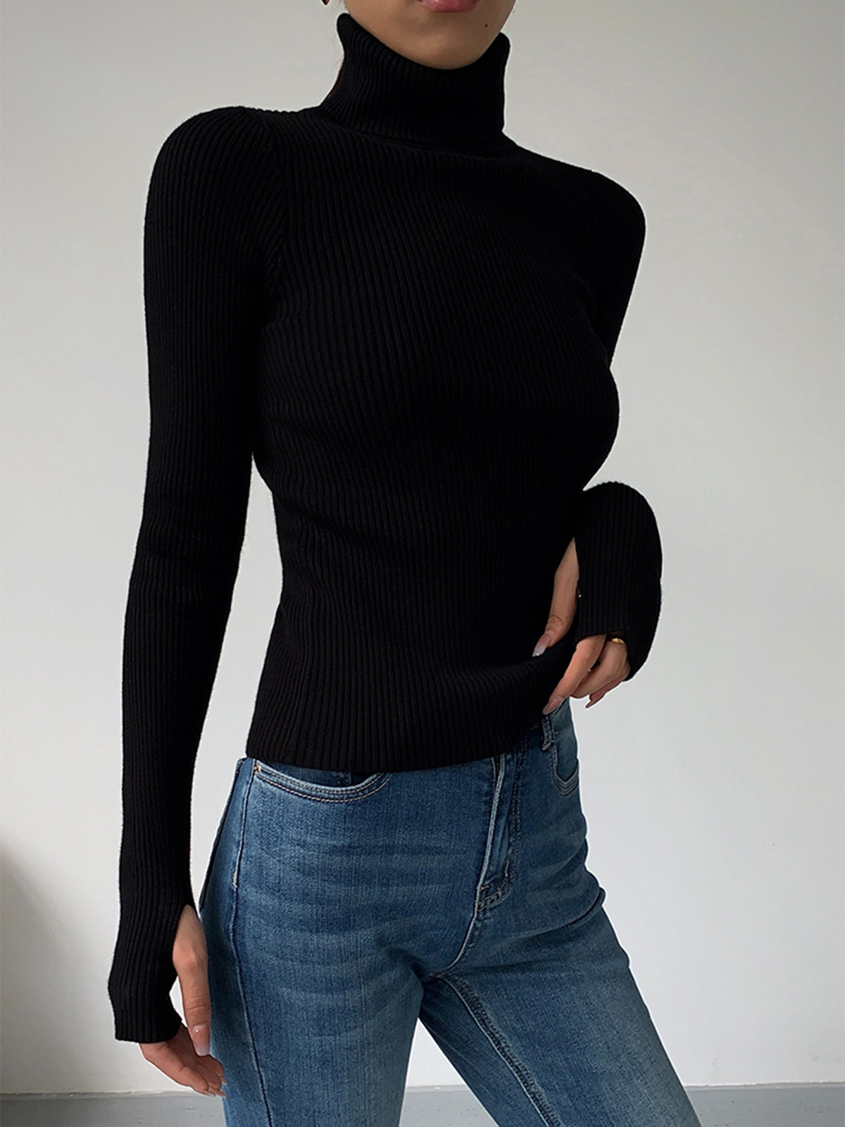 Selina | Damen Minimalistisches Slim-Top mit Rollkragen