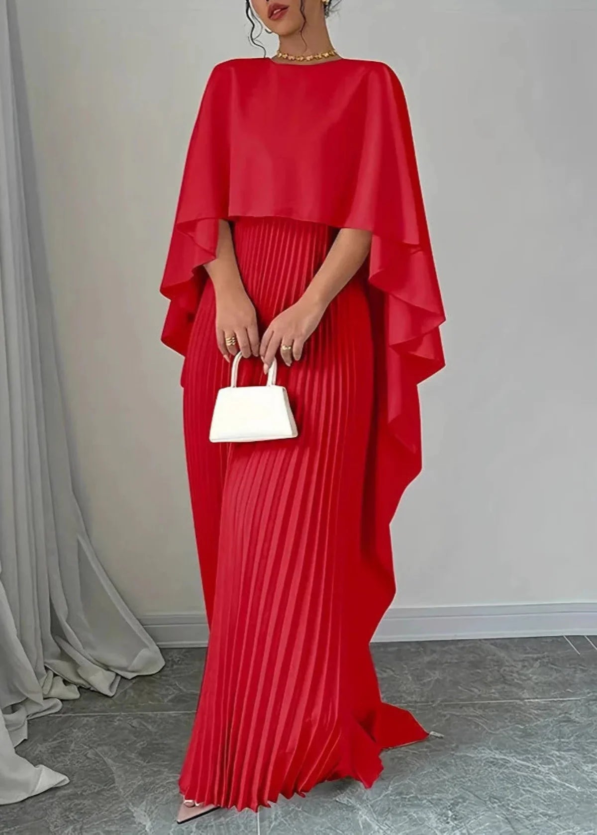 Katharina | Damen Abend-Maxikleid im plissierten Cape-Stil