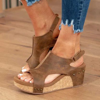 Daniela | Damen Sandalen mit Ausschnitt-Design und Kork-Absatz
