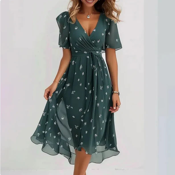 Claudia | Damen Geblümtes Wickelkleid mit ausgestellter Passform
