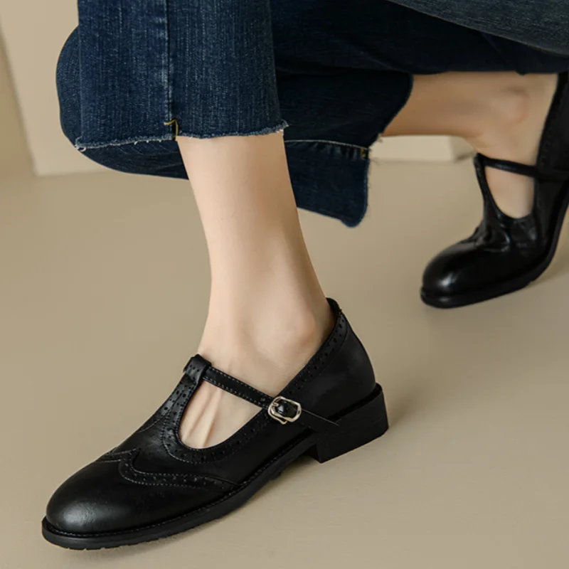 Nadine | Klassische Damen Leder T-Riemchen Schuhe