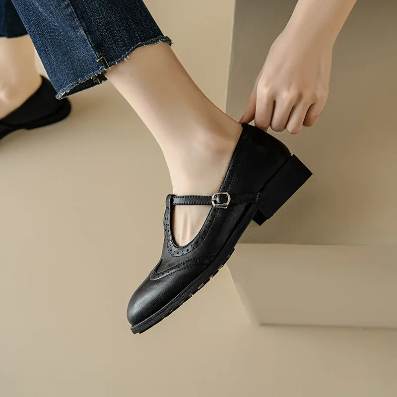 Nadine | Klassische Damen Leder T-Riemchen Schuhe