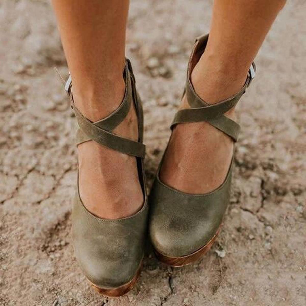 Claudia | Damen Holz-Absatz-Schuhe mit Knöchelriemen