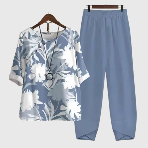 Julia | Damen Locker Geschnittenes Outfit-Set mit Schmetterlingsmotiv
