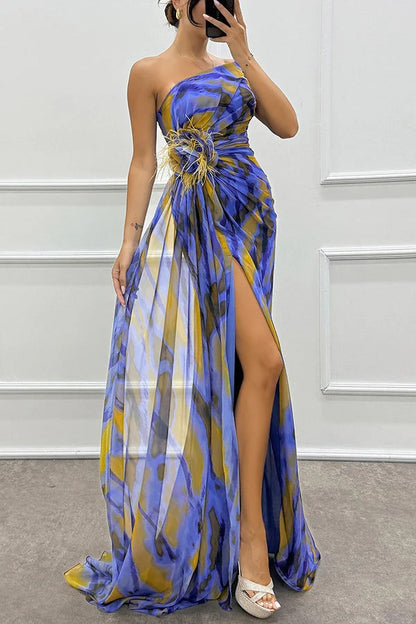 Eva | Damen Maxikleid mit Seitenschlitz und Federverzierung