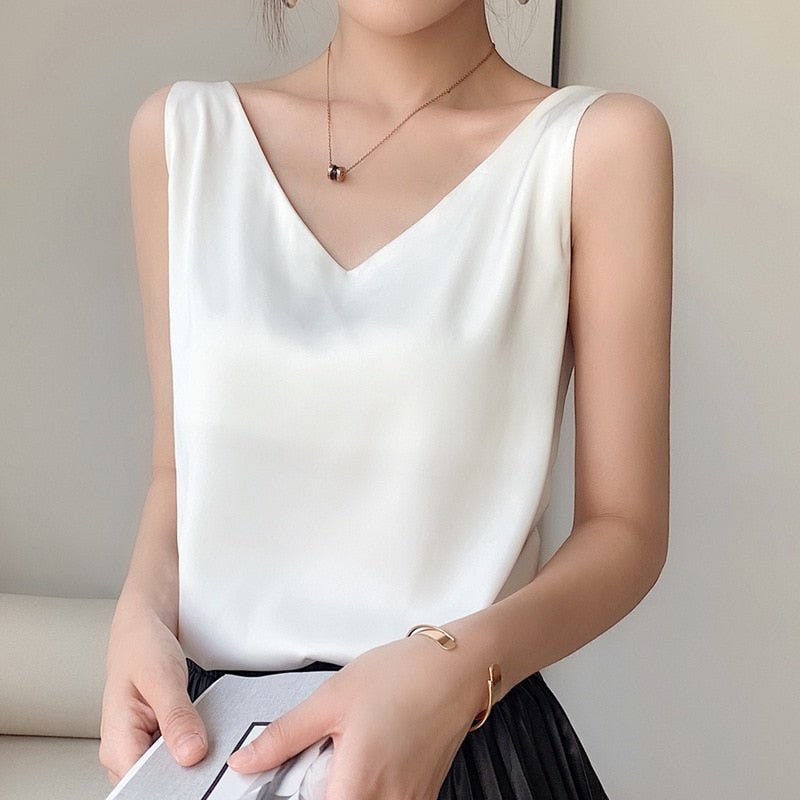 Beatrice | Damen Satin-Top mit tiefem V-Ausschnitt und Drapierung
