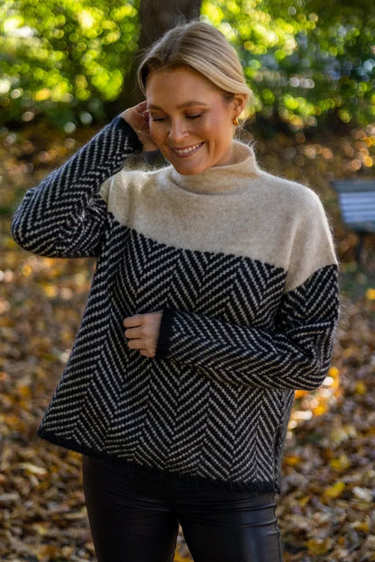 Doris | Damen Lockere Strickpullover mit hohem Kragen