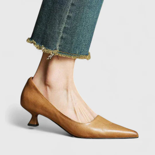 Julia | Damen Klassische Pumps mit spitzer Zehenpartie und niedrigem Absatz