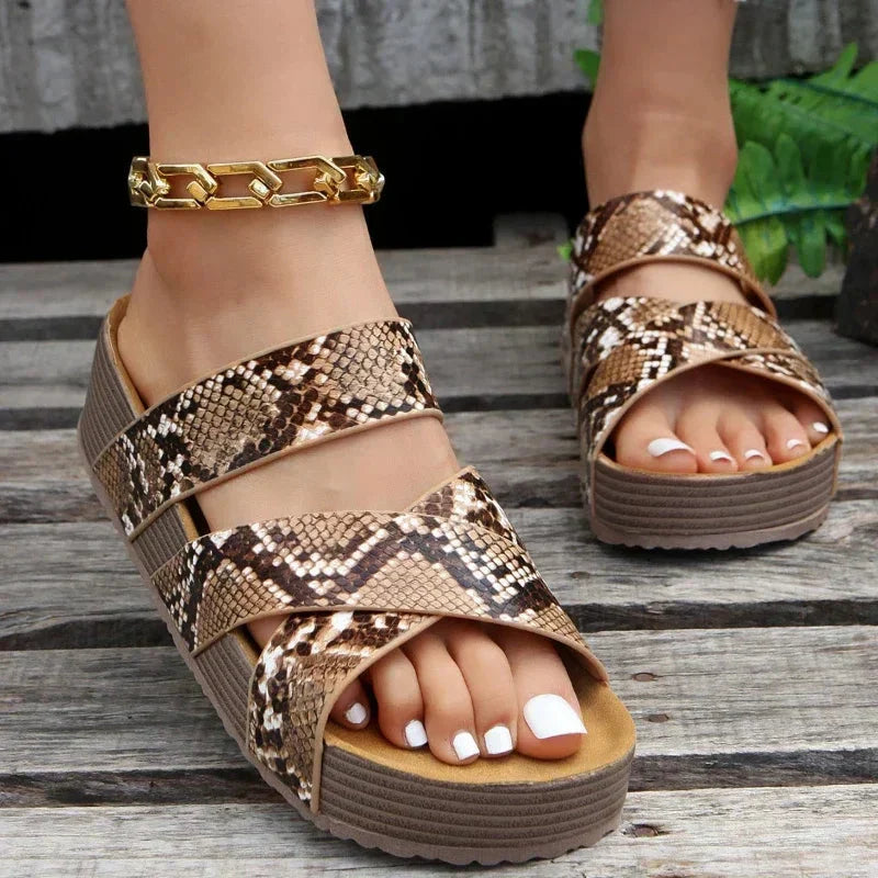 Emma | Damen Sommersandalen mit dicker Sohle und Freizeitlook