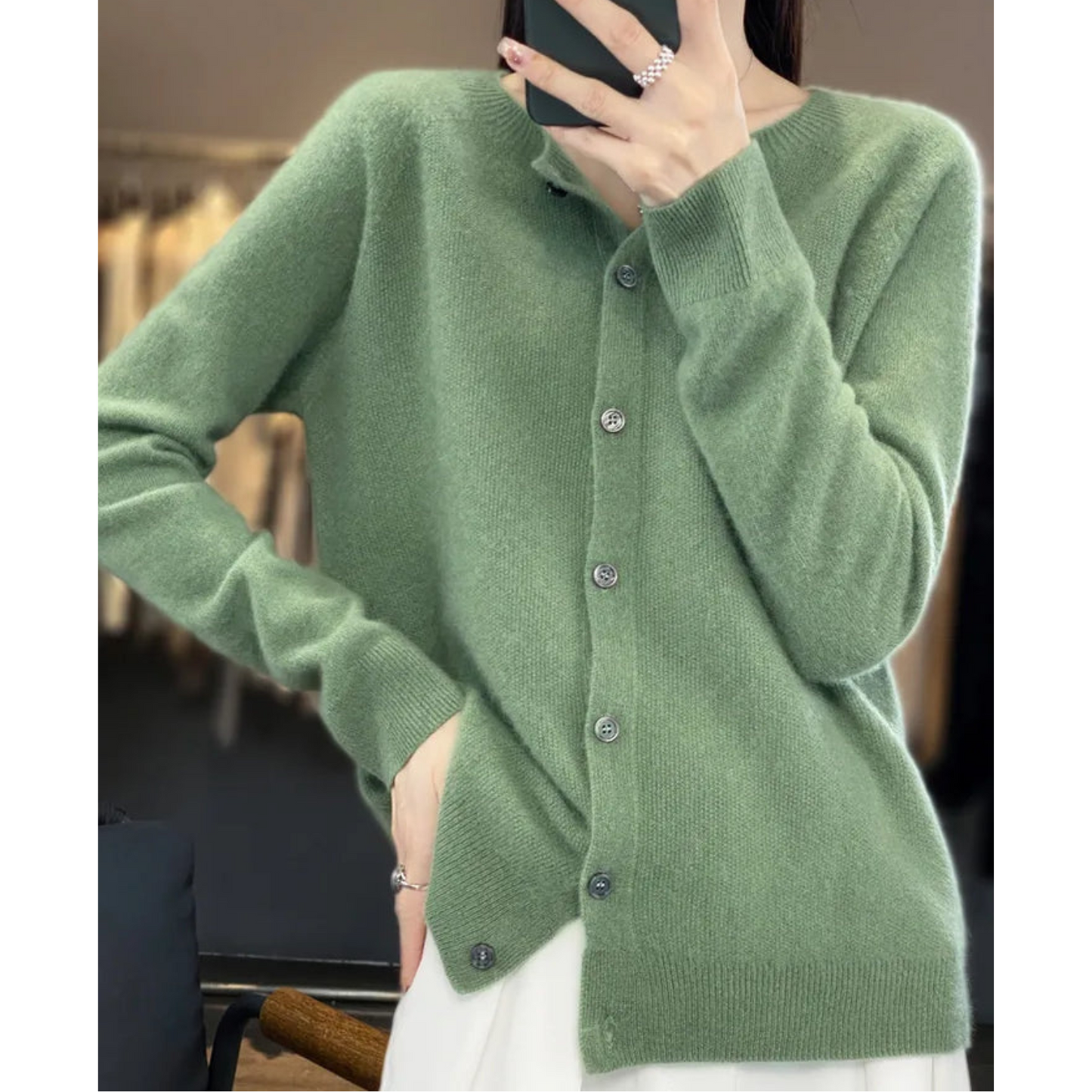 Marion | Damen Herbst Wollstrickjacke mit Knöpfen