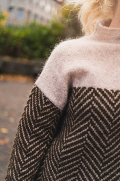 Doris | Damen Lockere Strickpullover mit hohem Kragen